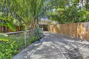 742 Hollywood Blvd, Hollywood, FL 33019 - Photo 36