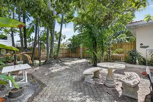 742 Hollywood Blvd, Hollywood, FL 33019 - Photo 34