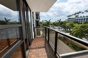 600 NE 36th St, Miami, FL 33137 - Photo 12