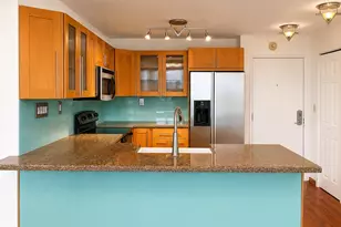 600 NE 36th St, Miami, FL 33137 - Photo 4