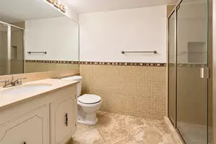600 NE 36th St, Miami, FL 33137 - Photo 10
