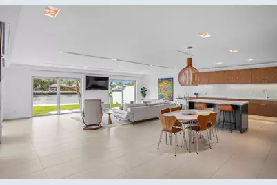 35 Castle Harbor Isle Drive, Fort Lauderdale, FL 33308 - Photo 14