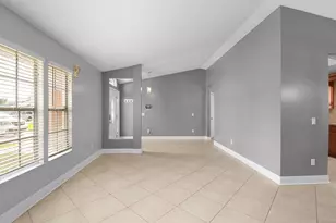 3087 SE Galt Cir, Port Saint Lucie, FL 34984 - Photo 6