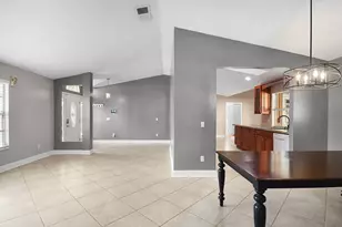 3087 SE Galt Cir, Port Saint Lucie, FL 34984 - Photo 8