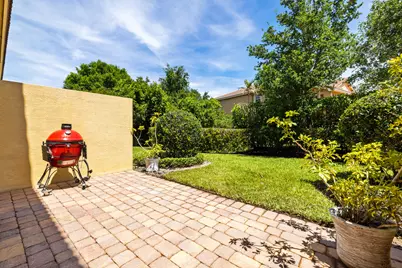 680 SW Glen Crest Way, Stuart, FL 34997 - Photo 14