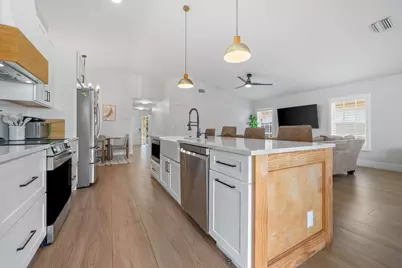 2540 NW 80th Avenue, Margate, FL 33063 - Photo 8