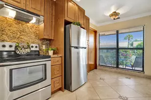 2105 SW 17th Cir, Deerfield Beach, FL 33442 - Photo 10