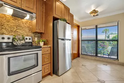 2105 SW 17th Circle, Deerfield Beach, FL 33442 - Photo 10