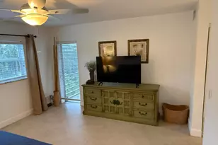300 NE 14th Ave, Hallandale Beach, FL 33009 - Photo 20