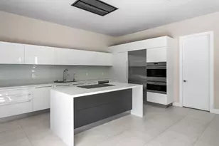 7700 SW 53rd Ct, Miami, FL 33143 - Photo 22