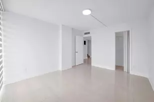 9240 Fontainebleau Blvd, Miami, FL 33172 - Photo 20