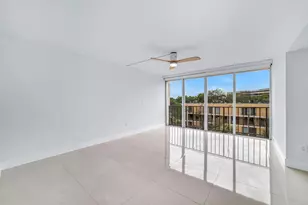 9240 Fontainebleau Blvd, Miami, FL 33172 - Photo 24
