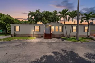 220 NE 12th Ave, Homestead, FL 33030 - Photo 2