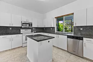 5705 Descartes Cir, Boynton Beach, FL 33472 - Photo 8