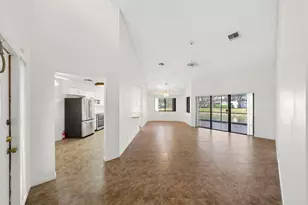 9415 Chelsea Dr N, Plantation, FL 33324 - Photo 2