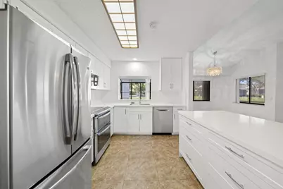 9415 Chelsea Drive N, Plantation, FL 33324 - Photo 8