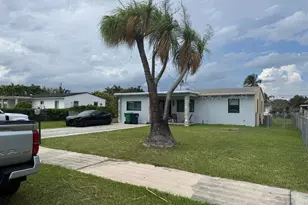 1561 NE 14th St, Homestead, FL 33033 - Photo 1