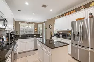 5828 Pine Ridge Cir, Vero Beach, FL 32967 - Photo 4