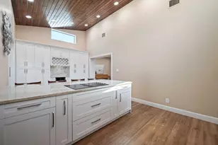 245 Avalon Ave, Lauderdale by the Sea, FL 33308 - Photo 16