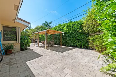 245 Avalon Avenue, Lauderdale by the Sea, FL 33308 - Photo 34