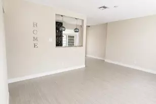 491 NW 2nd Ave, Boca Raton, FL 33432 - Photo 2