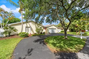 4010 W Sailboat Dr, Cooper City, FL 33026 - Photo 4