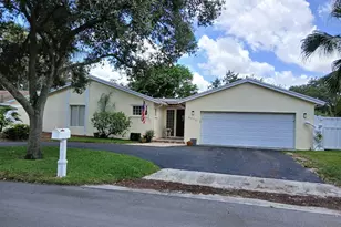 4010 W Sailboat Dr, Cooper City, FL 33026 - Photo 2