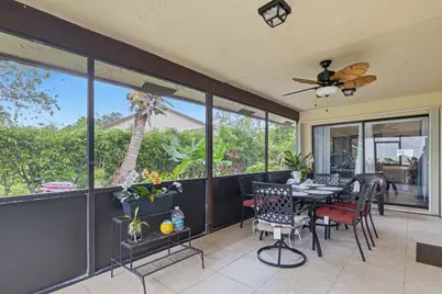 7040 Golf Pointe Circle, Tamarac, FL 33321 - Photo 22