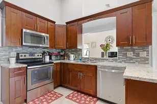 7040 Golf Pointe Cir, Tamarac, FL 33321 - Photo 10