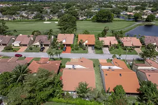 7040 Golf Pointe Cir, Tamarac, FL 33321 - Photo 30
