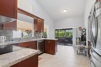 7040 Golf Pointe Circle, Tamarac, FL 33321 - Photo 12