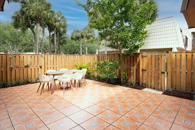 5821 58th Way, West Palm Beach, FL 33409 - Photo 4