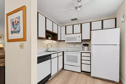 61 Woodland Drive #106, Vero Beach, FL 32962 - Photo 4