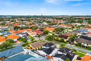 15015 NW 88th Ct, Miami Lakes, FL 33018 - Photo 38