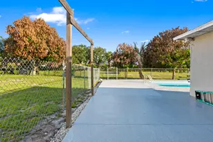 386 SE Oakridge Dr, Port Saint Lucie, FL 34984 - Photo 36