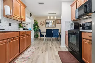 386 SE Oakridge Dr, Port Saint Lucie, FL 34984 - Photo 16