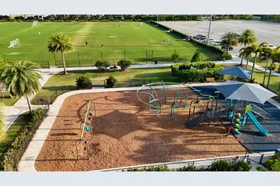 65 Balfour Road E, Palm Beach Gardens, FL 33418 - Photo 24
