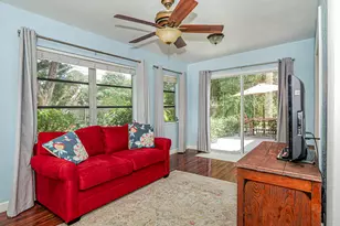 425 Banyan St, Sebastian, FL 32958 - Photo 8