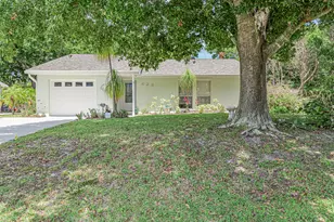425 Banyan St, Sebastian, FL 32958 - Photo 2