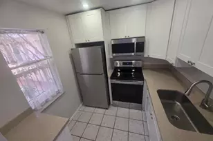 2851 Somerset Dr, Lauderdale Lakes, FL 33311 - Photo 4