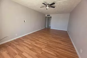 2851 Somerset Dr, Lauderdale Lakes, FL 33311 - Photo 6