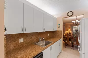 13000 SW 15th Ct, Pembroke Pines, FL 33027 - Photo 6