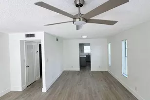 3920 Woodside Dr, Coral Springs, FL 33065 - Photo 4