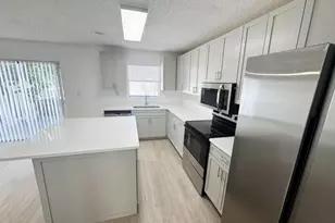 3920 Woodside Dr, Coral Springs, FL 33065 - Photo 8