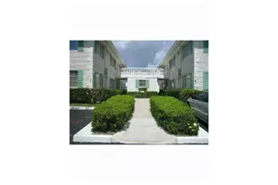 1851 NE 62nd Street NE, Fort Lauderdale, FL 33308 - Photo 1