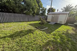 817 Elm Rd, West Palm Beach, FL 33409 - Photo 14