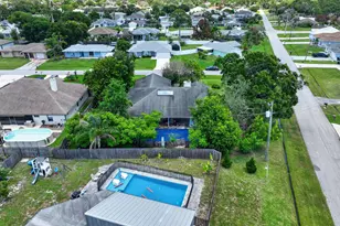 674 SE Starfish Ave, Port Saint Lucie, FL 34983 - Photo 14