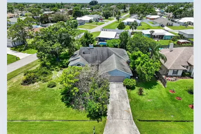 674 SE Starfish Avenue, Port Saint Lucie, FL 34983 - Photo 4