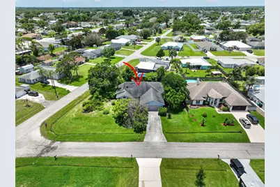 674 SE Starfish Avenue, Port Saint Lucie, FL 34983 - Photo 6