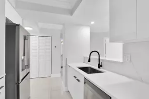 99 SE Mizner Blvd, Boca Raton, FL 33432 - Photo 18